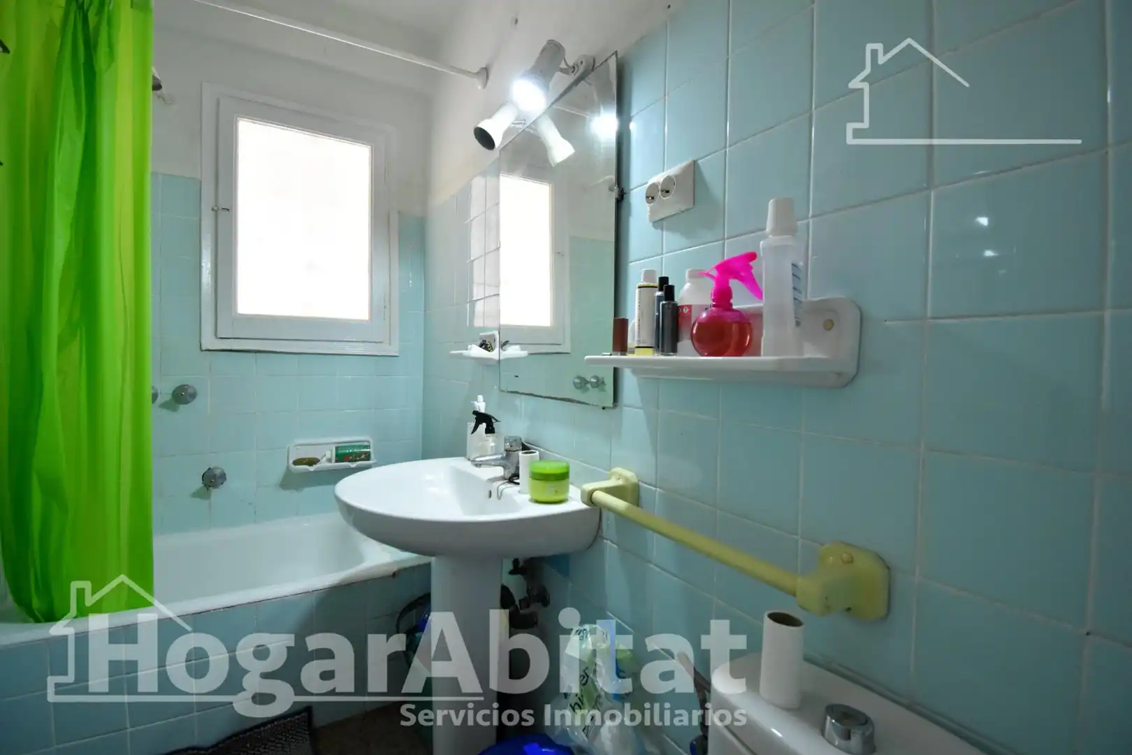 Baño de Piso en venta en Gandia con Terraza, Amueblado y Balcón