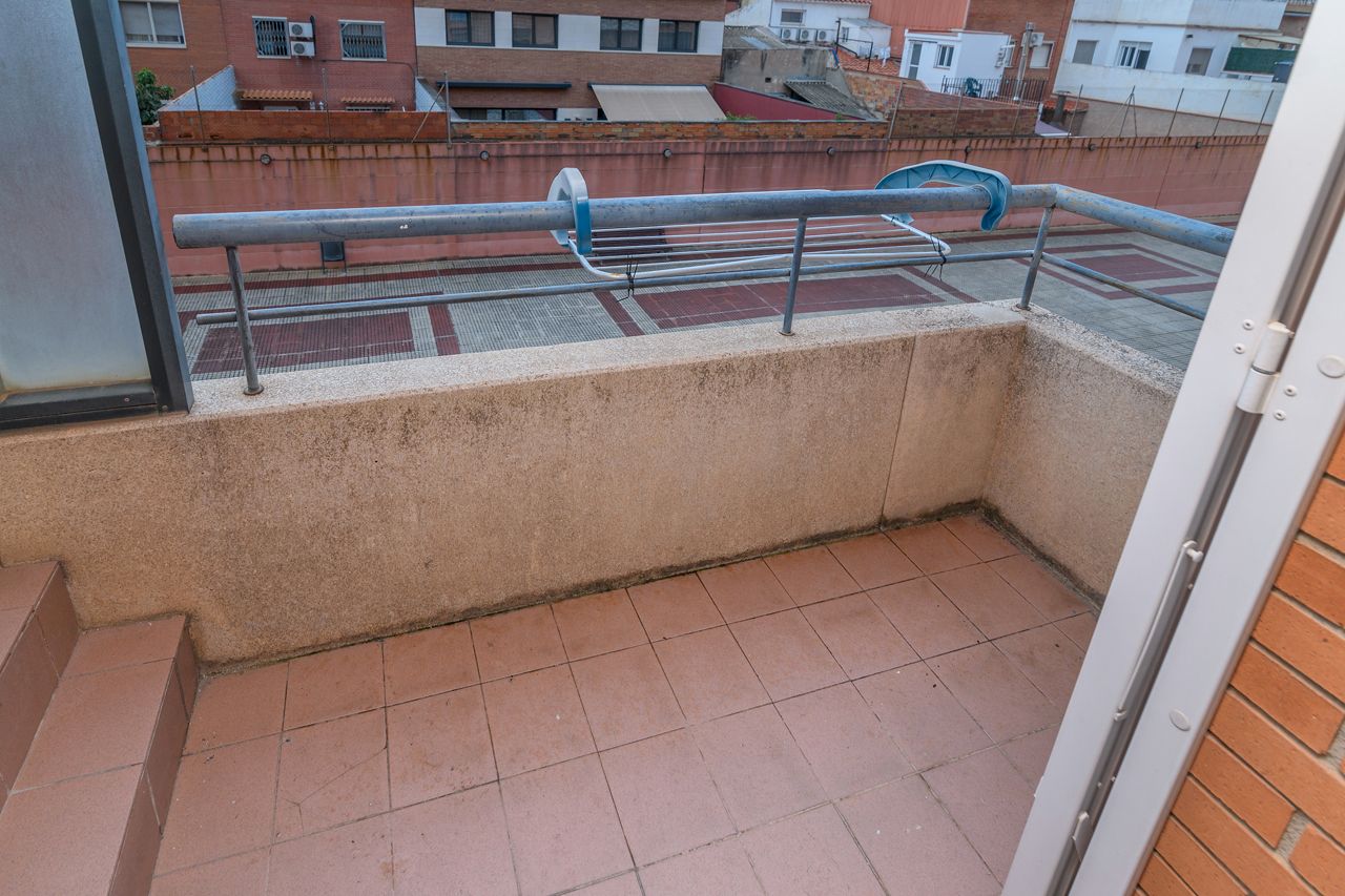 Terrassa de Pis en venda en Cornellà de Llobregat amb Aire condicionat, Calefacció i Forn