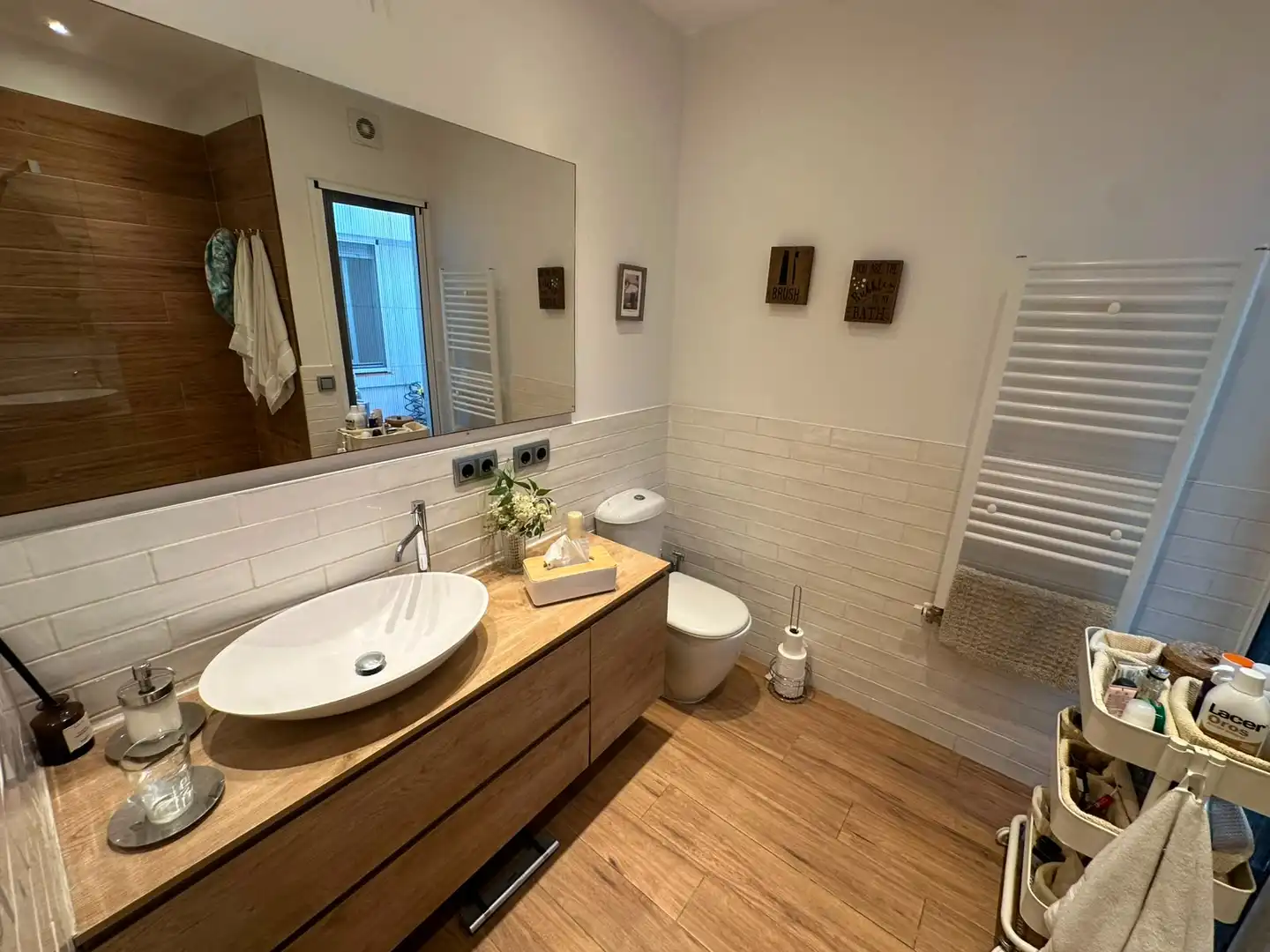 Bathroom of Ground floor for sale in Badalona  with Air Conditioner, Heating and Terrace