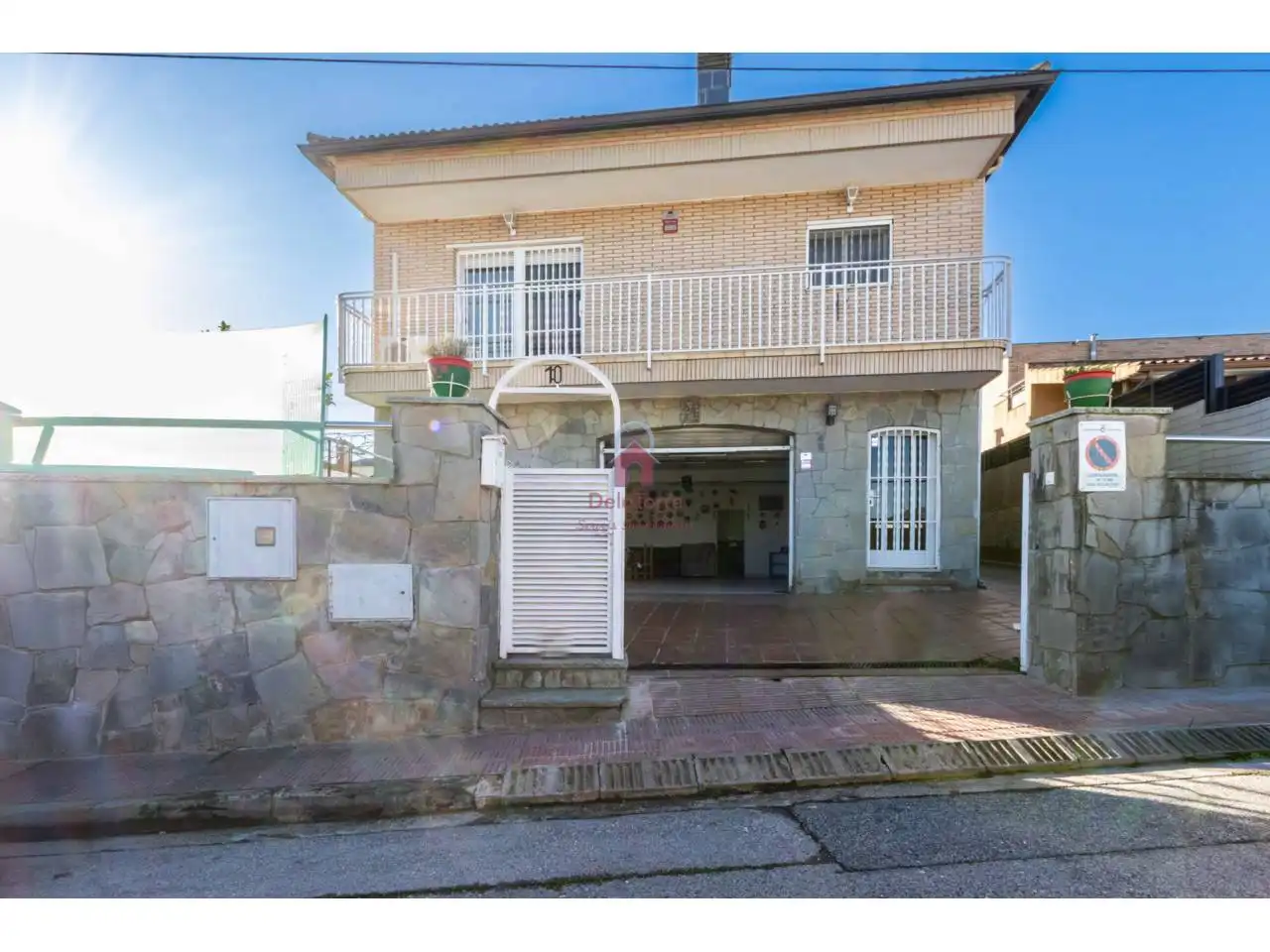 Vista exterior de Casa o chalet en venta en Terrassa con Aire acondicionado, Calefacción y Terraza