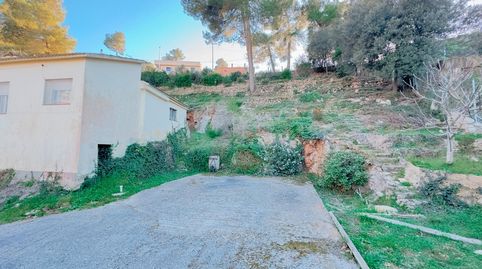Oportunidad de inversión a 35 min de Barcelona – Vivienda con gran parcela