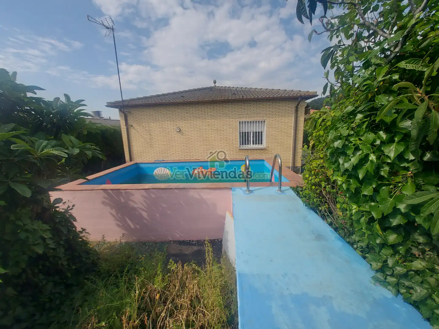 Swimming pool of Houses for sale in Sant Vicenç Dels Horts  with Air Conditioner, Heating and Private garden