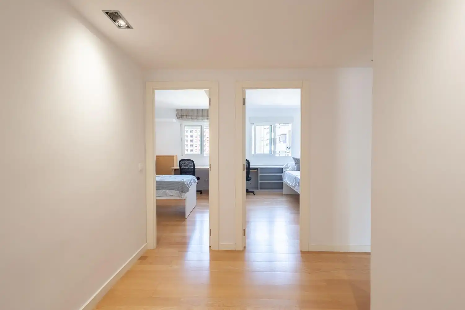 Flat for share in Valencia  with Air Conditioner, Heating and Balcony