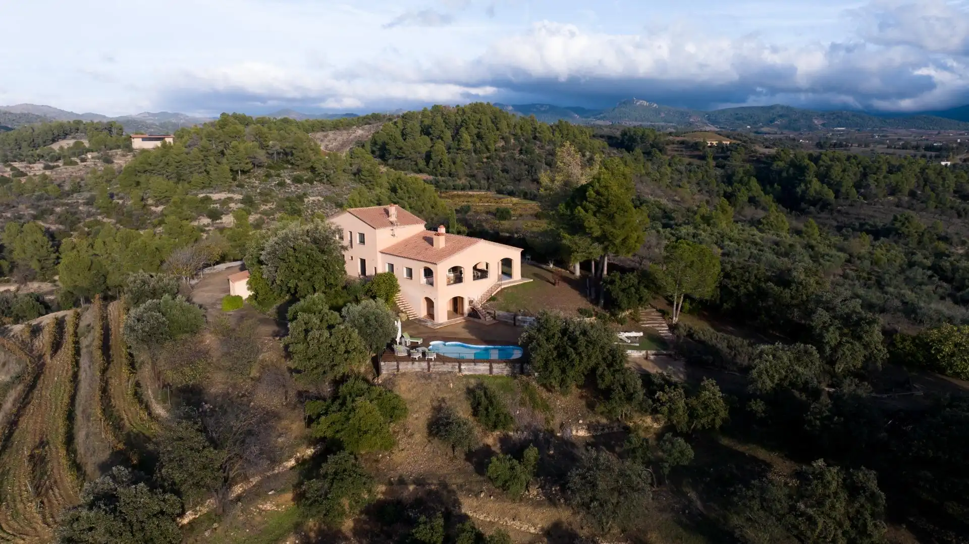 Vista exterior de Finca rústica en venda en Falset amb Calefacció, Jardí privat i Terrassa