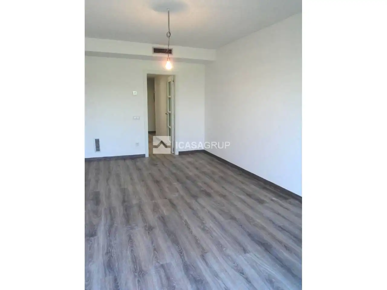Bedroom of Flat for sale in Rubí  with Air Conditioner, Heating and Balcony