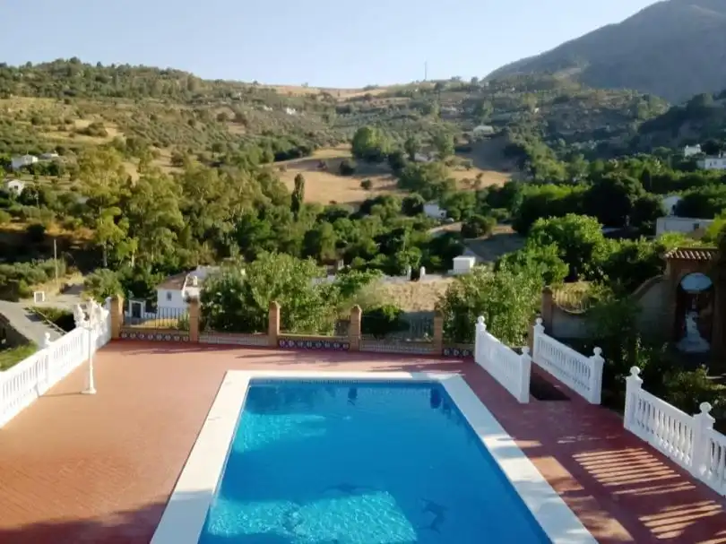 Casa amb jardí en venda a Calle calzada 6, imagen 2