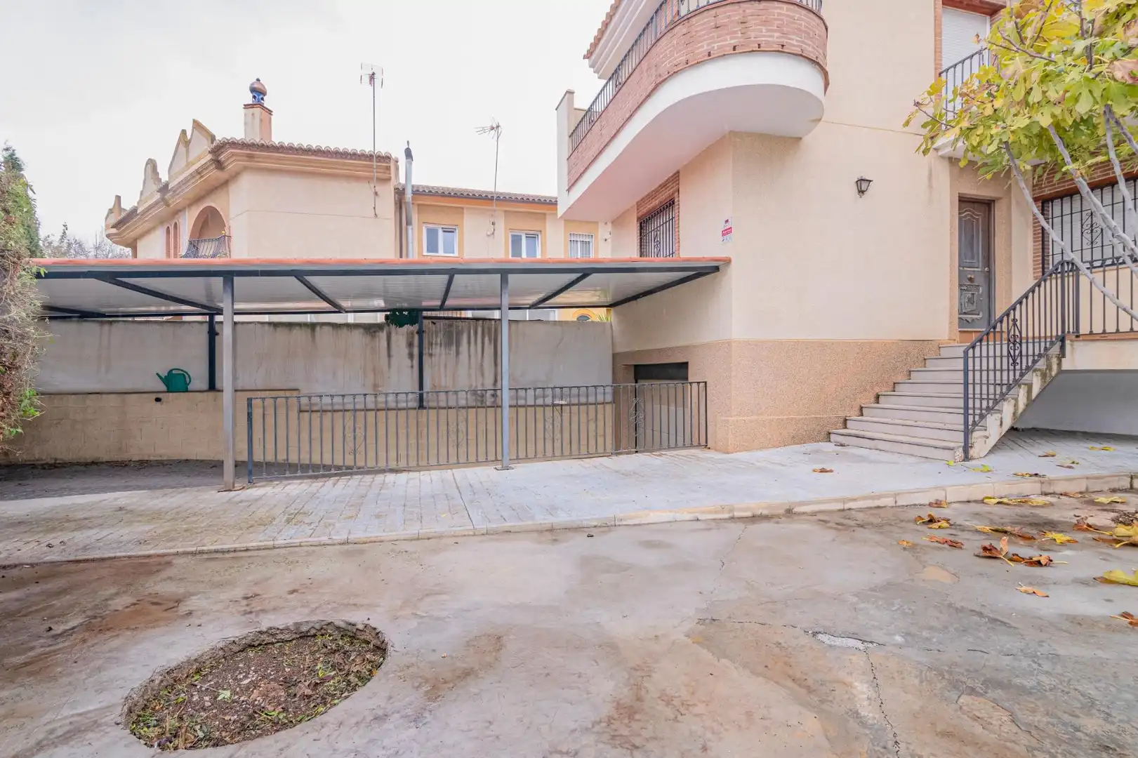 Vista exterior de Casa o chalet en venta en Atarfe con Aire acondicionado, Calefacción y Jardín privado