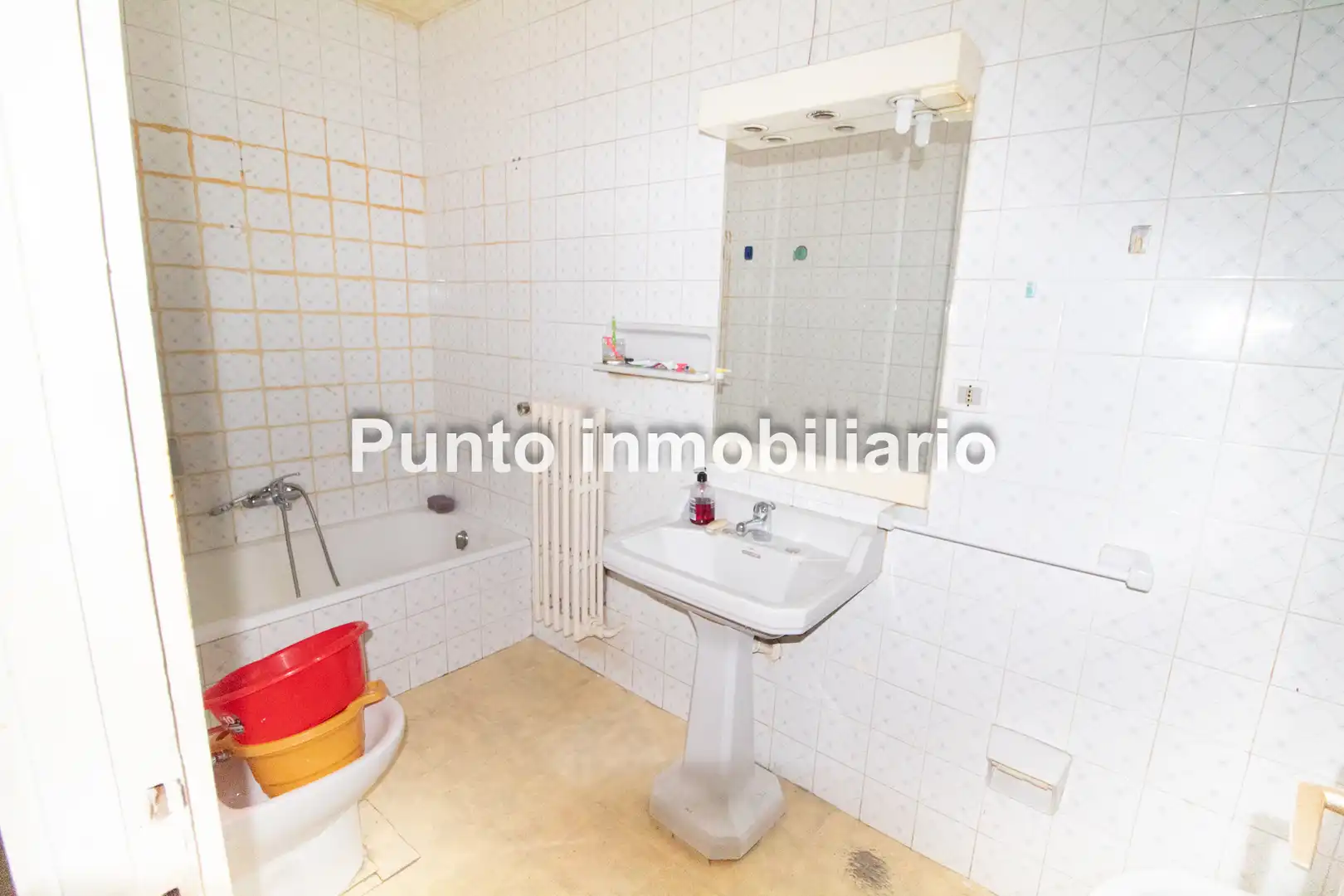 Badezimmer von Wohnung zum Verkauf in Valladolid mit Heizung und Terrasse