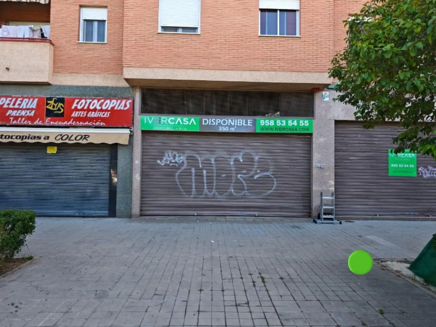 Local en venda en Granada