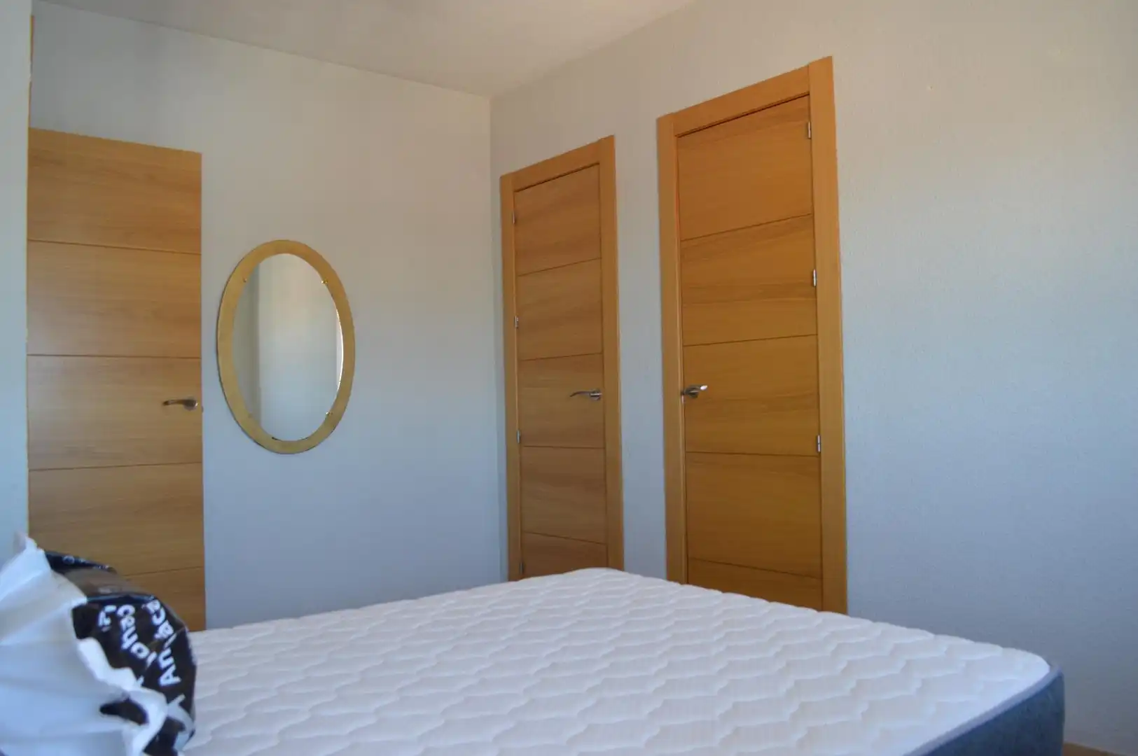 Bedroom of Flat for rent in Granada  with Air Conditioner, Furnished and Balcony