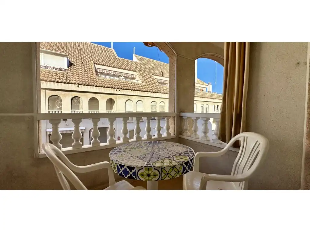 Apartamento con balcón en venta en Calle Beniajan, imagen 2