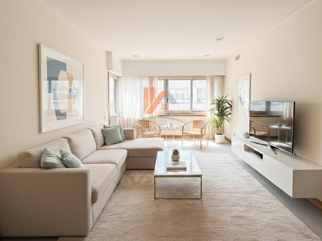 Living room of Flat for sale in Santiago de Compostela   with Terrace