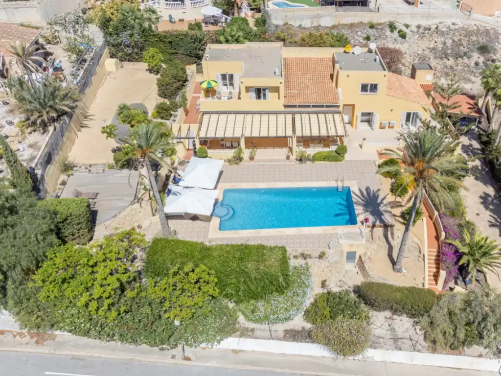 Houses for sale in Avenida Europa, Poble Nou - Montiboli
