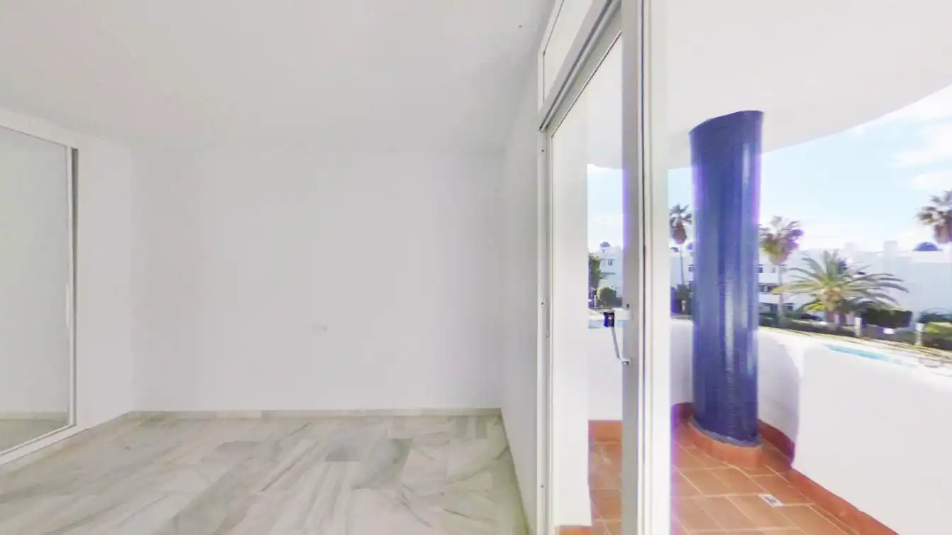 Piso en venta en Av España de Calahonda , Calahonda
