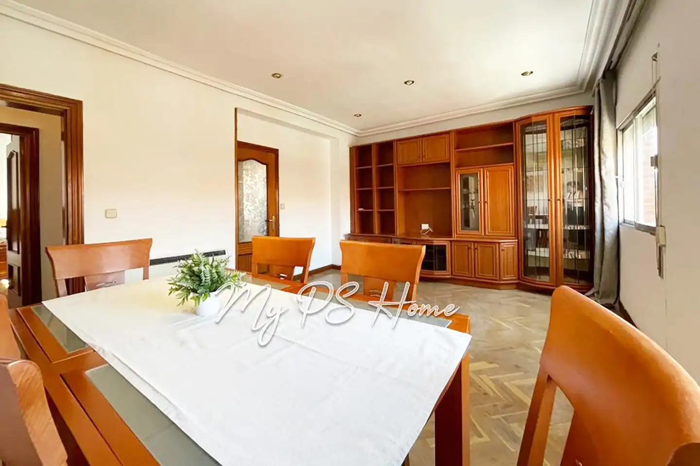 Dining room of Flat for sale in Madrid  with Air Conditioner, Heating and Parquet flooring