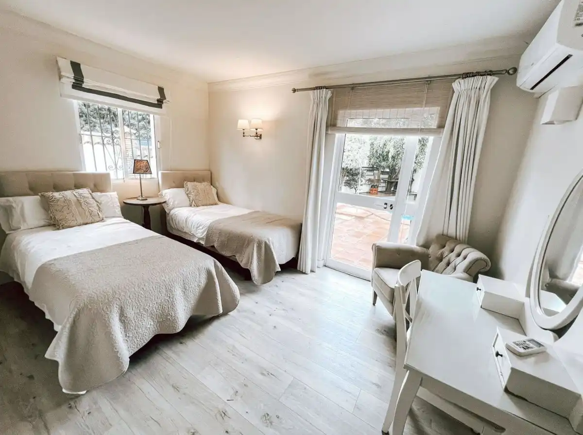 Villa mit Pool zum Verkauf in Nueva Andalucía, imagen 7