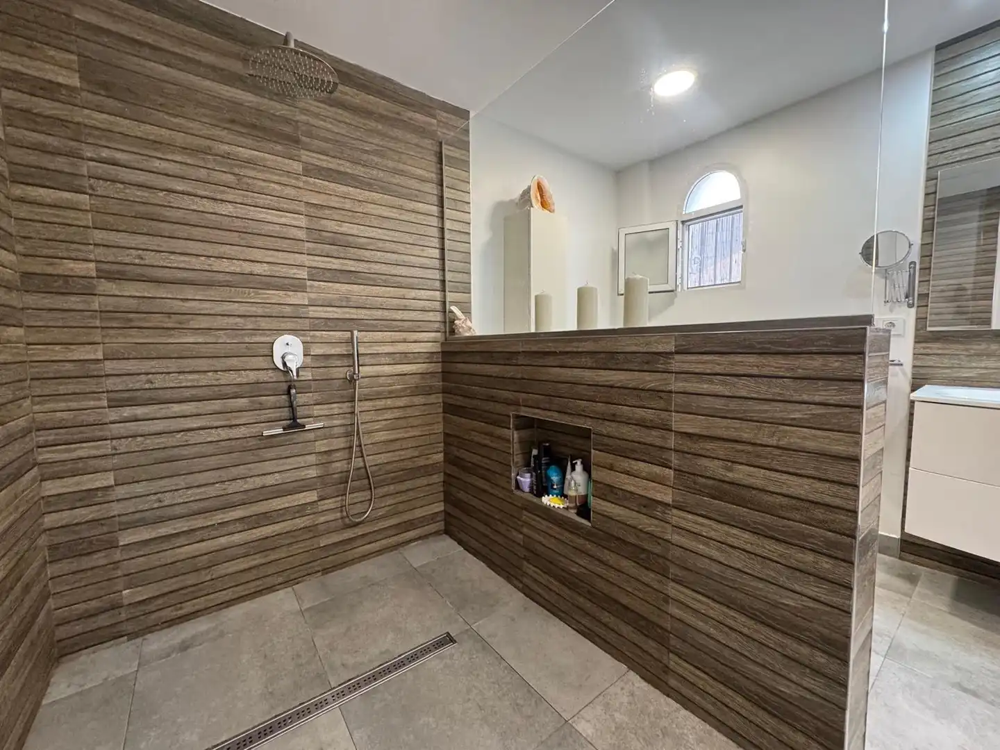 Baño de Piso en venta en Alicante / Alacant con Aire acondicionado, Calefacción y Terraza