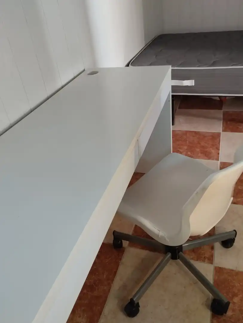 Flat for rent in Calle Casarabonela, Santa Cristina - San Rafael