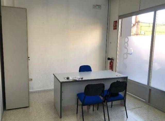 Local comercial en Alquiler en Calle de Joaquín Navarro en L'Hort de Senabre