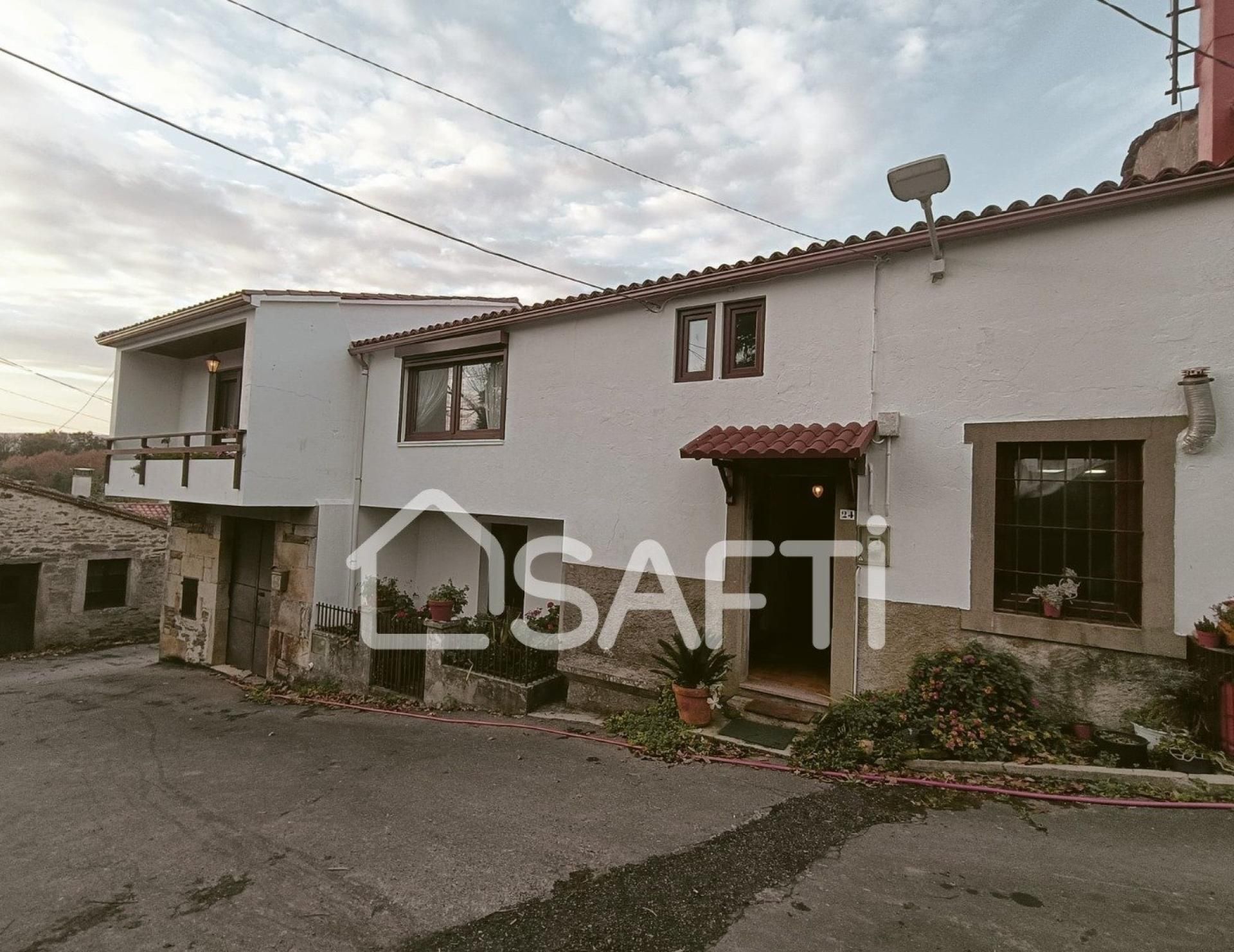 Exterior view of House or chalet for sale in Lalín  with Heating
