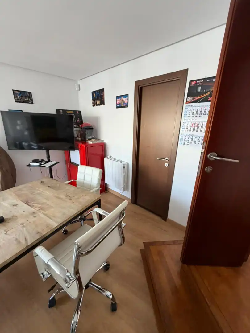 Büro zur Miete in Madrid mit Klimaanlage, Heizung und Terrasse