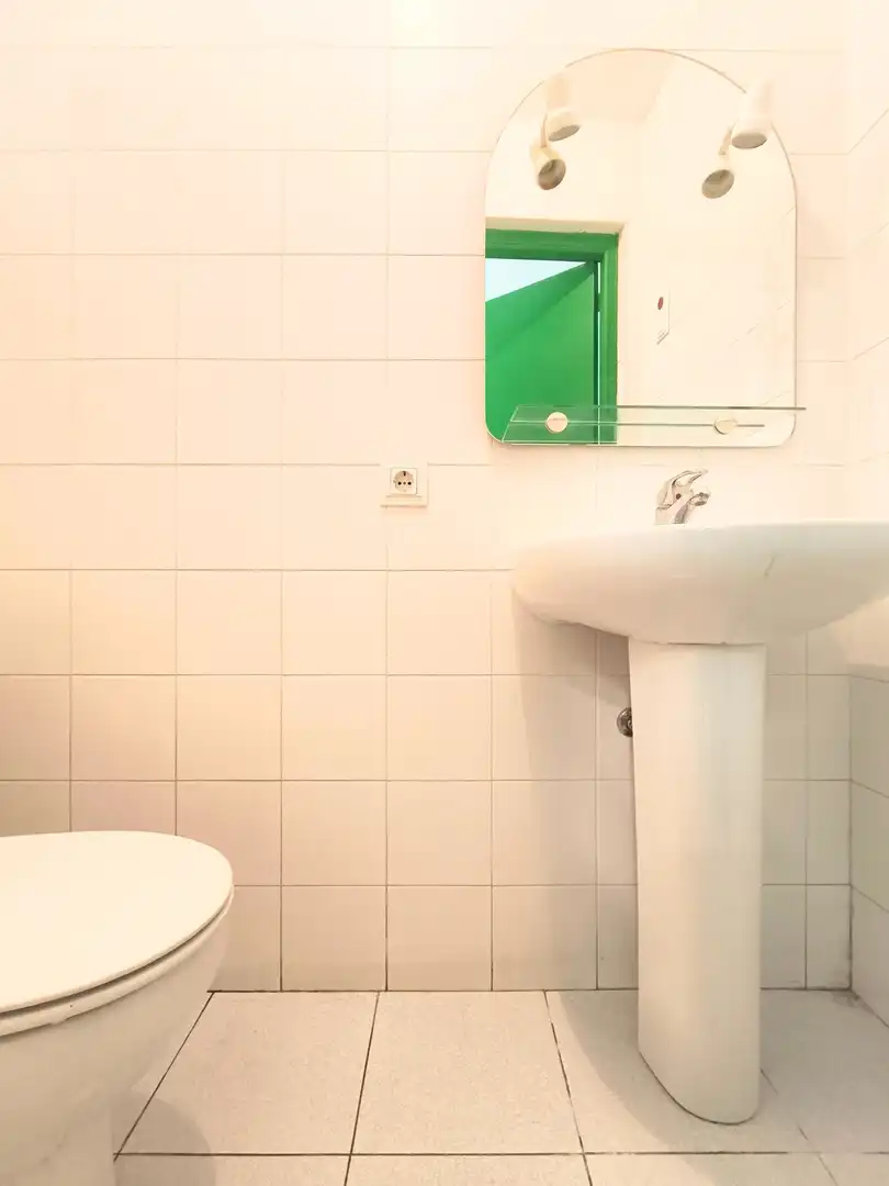 Baño de Local de alquiler en Casco Antiguo 