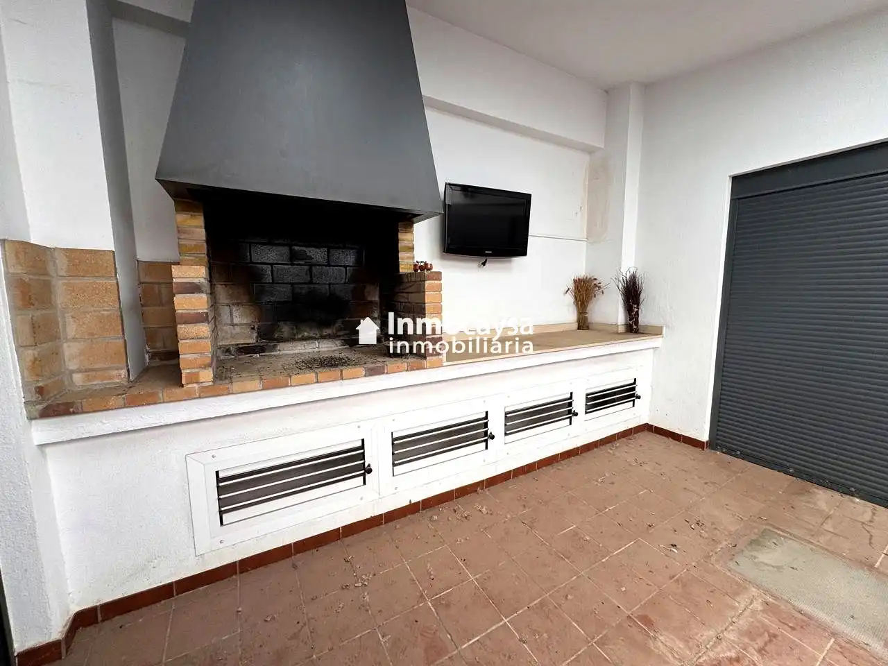 Casa o chalet en venta en Novelé  / Novetlè con Aire acondicionado, Terraza y Piscina