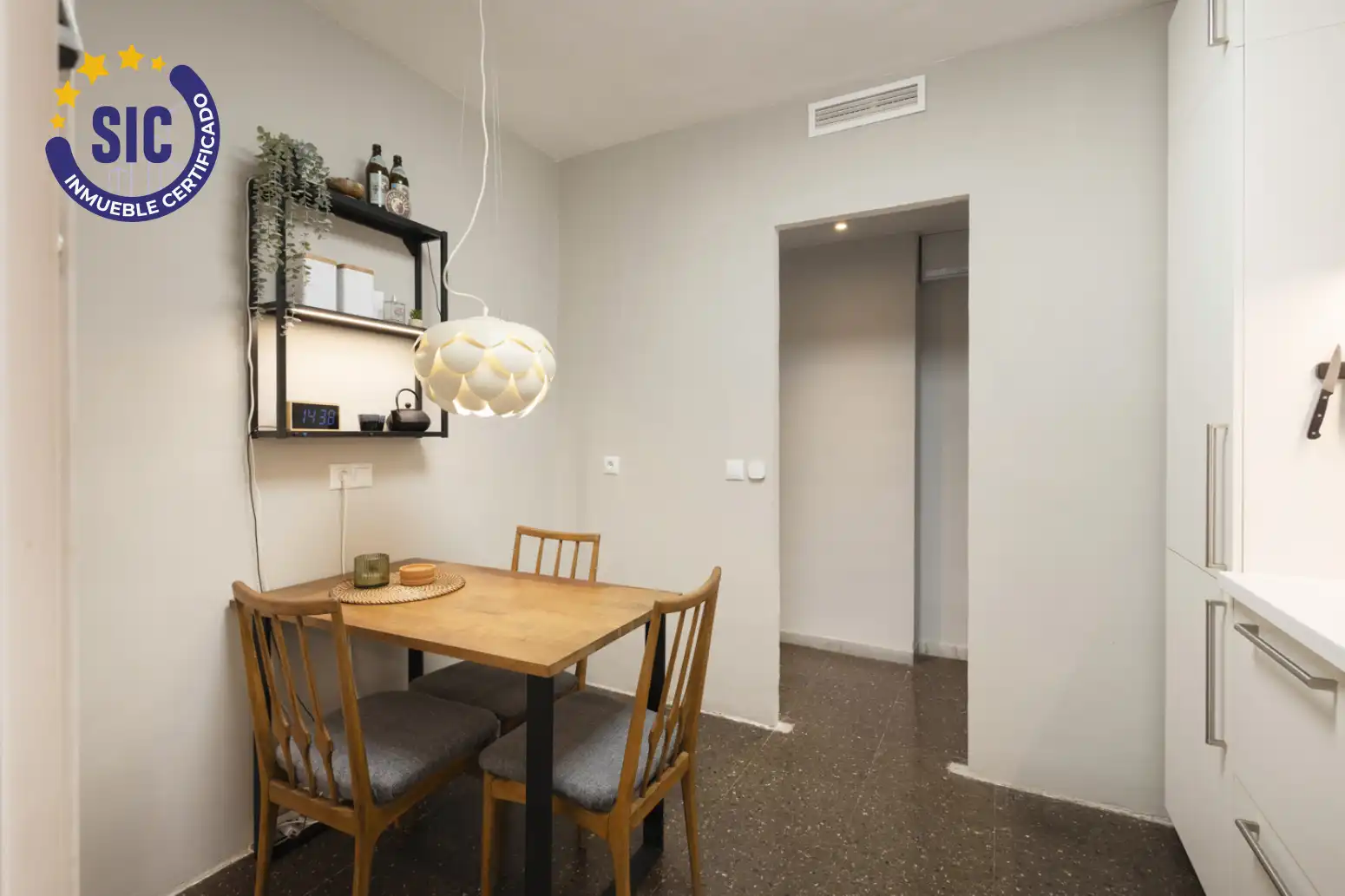 Dining room of Flat for sale in Valencia  with Air Conditioner and Terrace