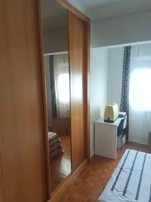 Habitación de Piso de alquiler en  Pamplona / Iruña con Calefacción, Parquet y Amueblado