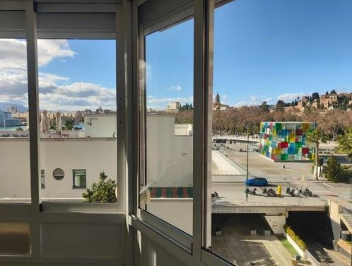 Vista exterior de Apartament de lloguer en Málaga Capital amb Aire condicionat, Terrassa i Moblat