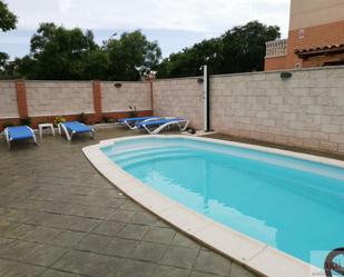 Piscina de Casa o xalet en venda en Yunquera de Henares amb Terrassa, Piscina i Balcó