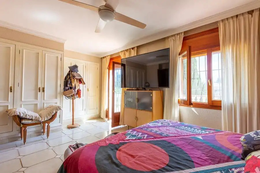 Dormitori de Casa o xalet en venda en Finestrat amb Jardí privat, Terrassa i Traster