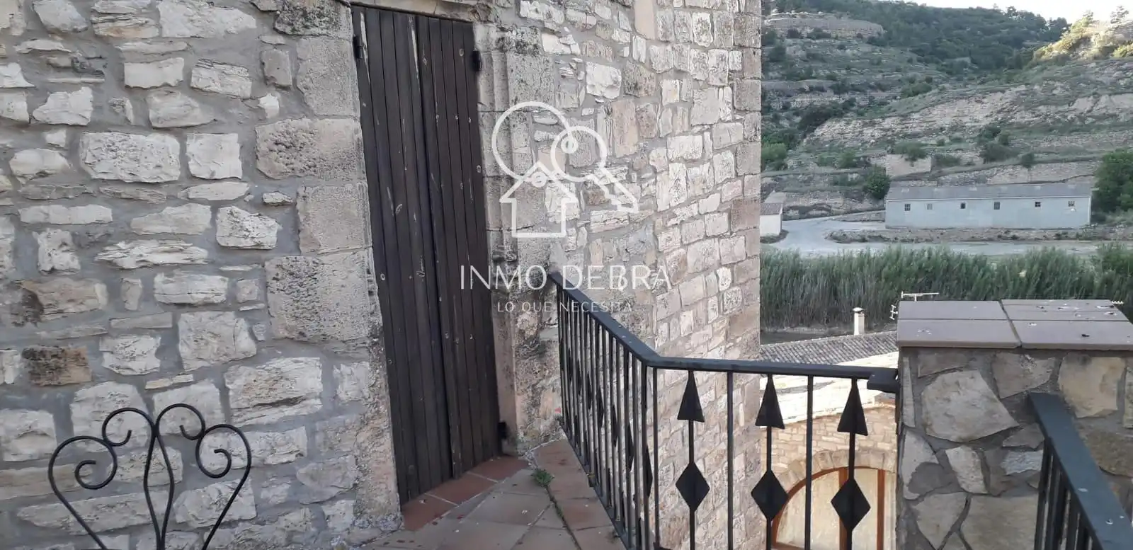 Vista exterior de Casa o xalet en venda en Conesa amb Calefacció, Traster i Moblat