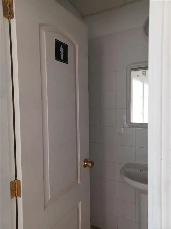 Baño de Oficina de alquiler en San Cristóbal de la Laguna con Aire acondicionado