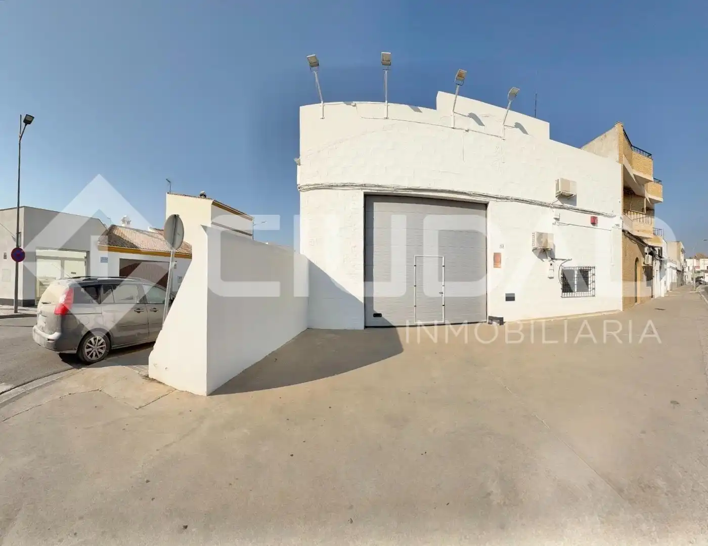 Industrial building for sale in Avenida de José María Tomassetti