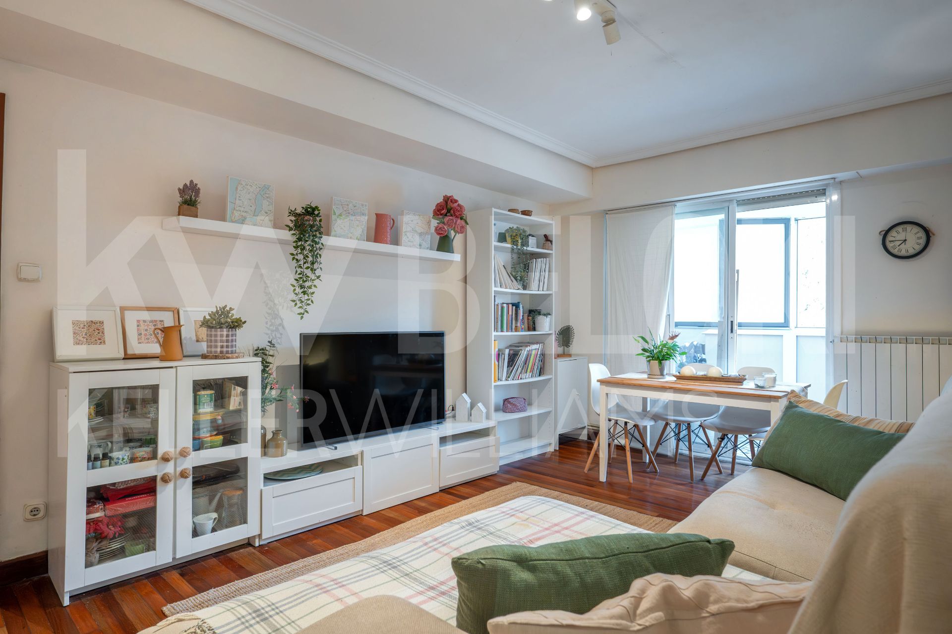 Sala de estar de Piso en venta en Donostia - San Sebastián  con Calefacción, Trastero y Balcón