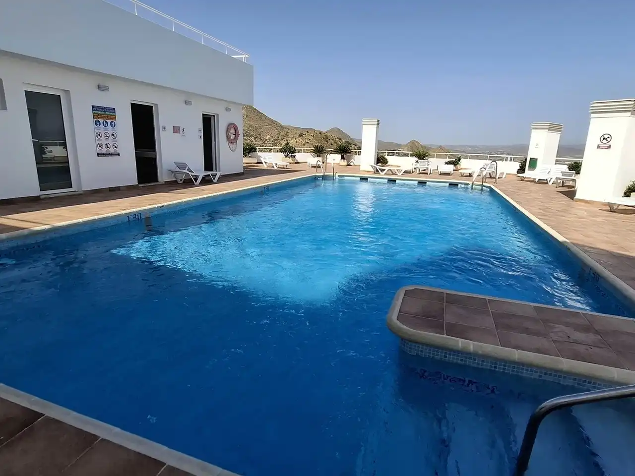 Schwimmbecken von Wohnungen zum Verkauf in Mojácar mit Klimaanlage, Terrasse und Schwimmbad