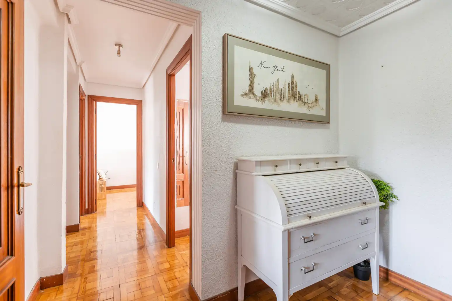 Piso en venta en  Pamplona / Iruña con Calefacción, Parquet y Balcón