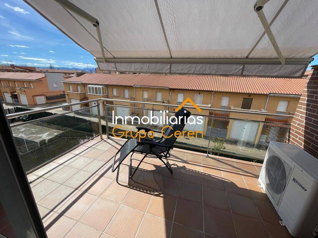 Außenansicht von Wohnung zum Verkauf in Alesanco mit Heizung, Terrasse und Abstellraum