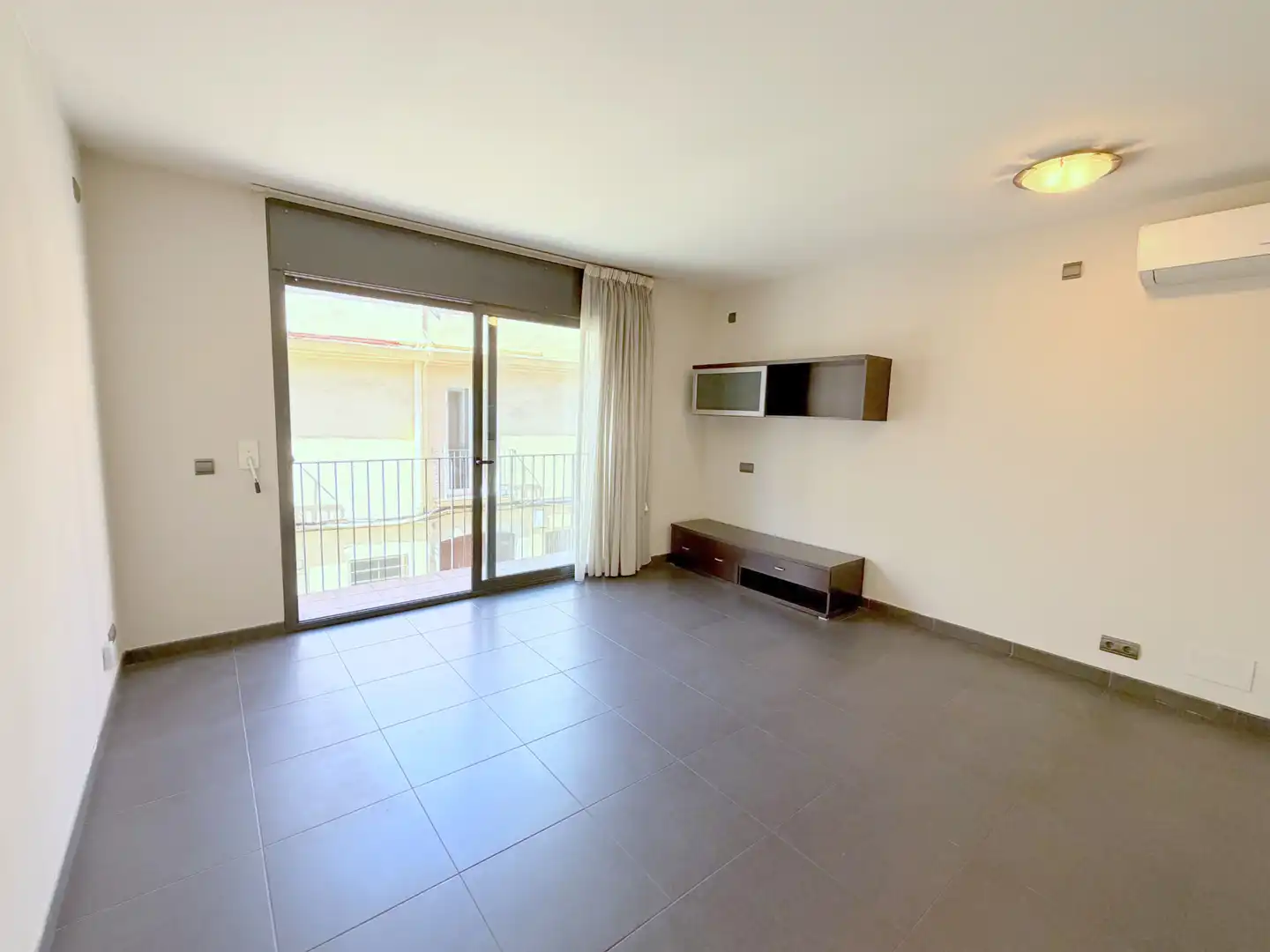 Flat for rent in Carrer de l'Hospital, 19, Centre