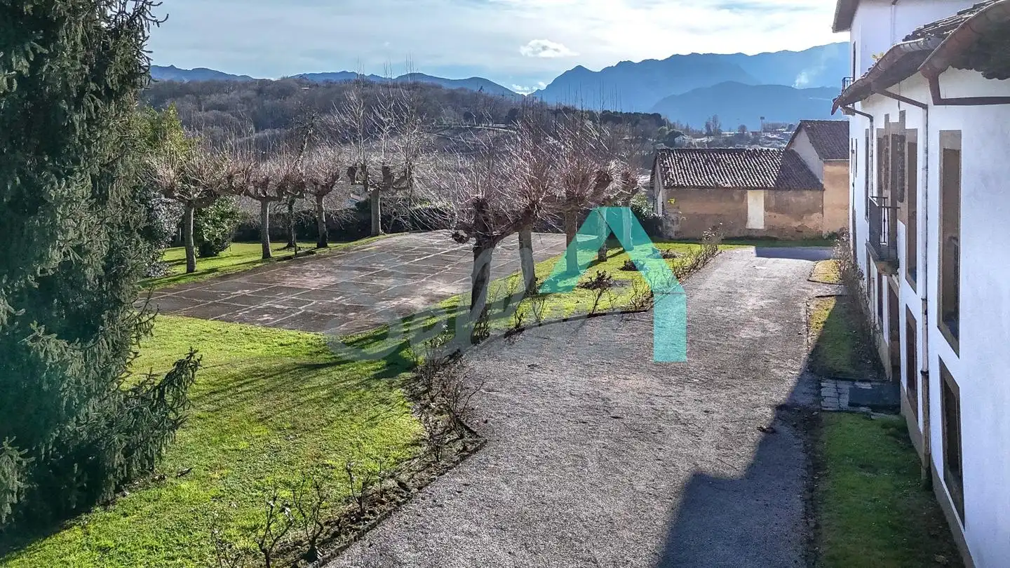 Vista exterior de Casa o chalet en venta en Oviedo  con Jardín privado y Balcón