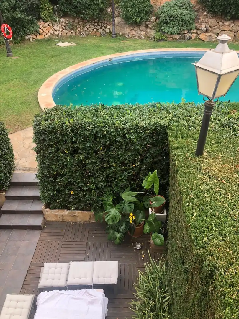 Piscina de Casa adosada en venda en Torrent amb Aire condicionat, Calefacció i Terrassa