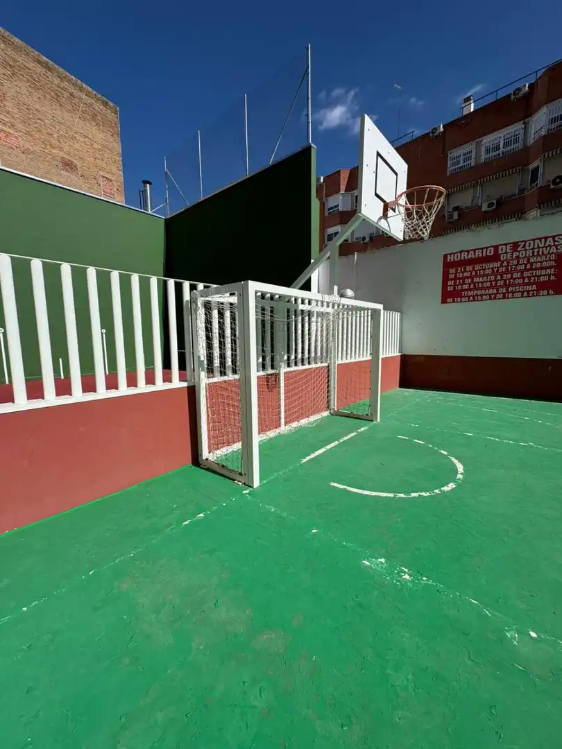 Garden of Flat for sale in Sevilla  with Air Conditioner, Heating and Terrace