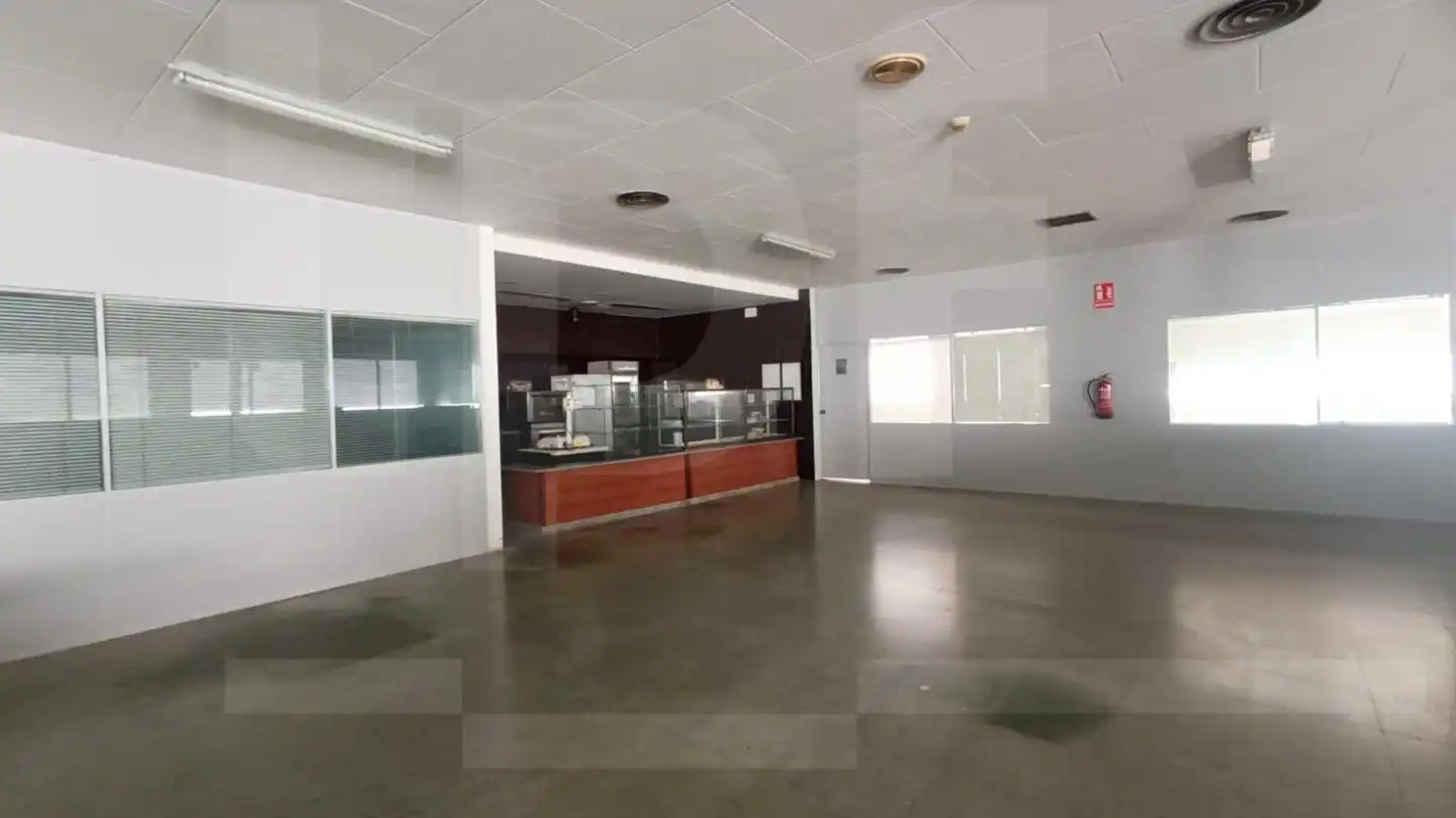 Nau industrial de lloguer en Paterna