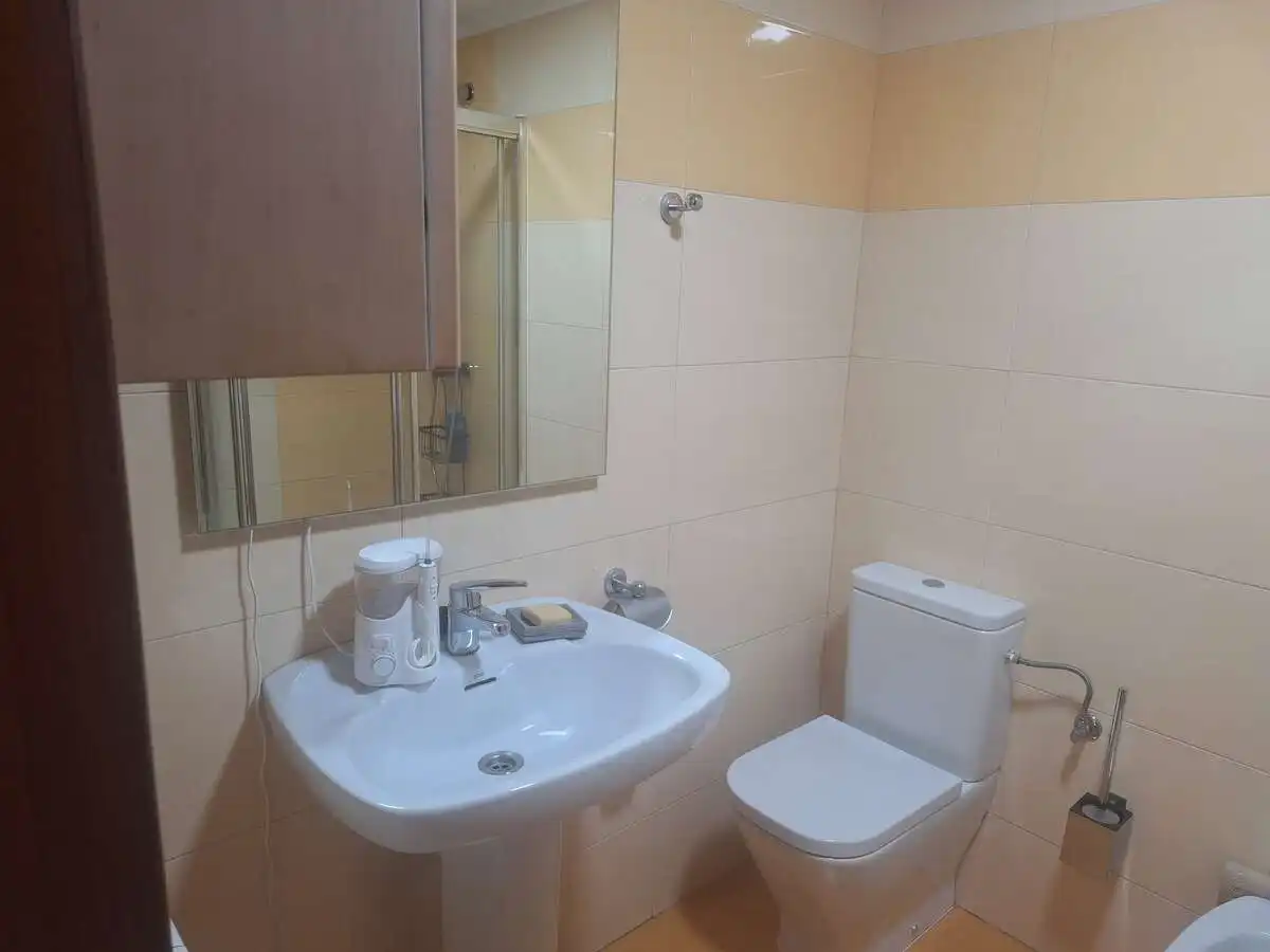 Baño de Piso en venta en León Capital  con Calefacción, Terraza y Trastero