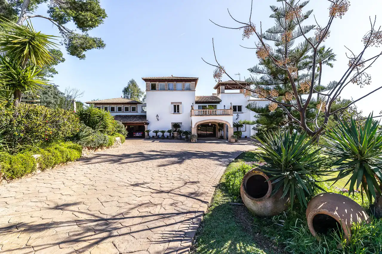 Country homes for sale in Génova