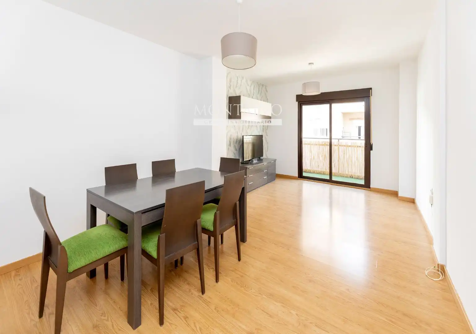 Menjador de Pis de lloguer en Atarfe amb Moblat