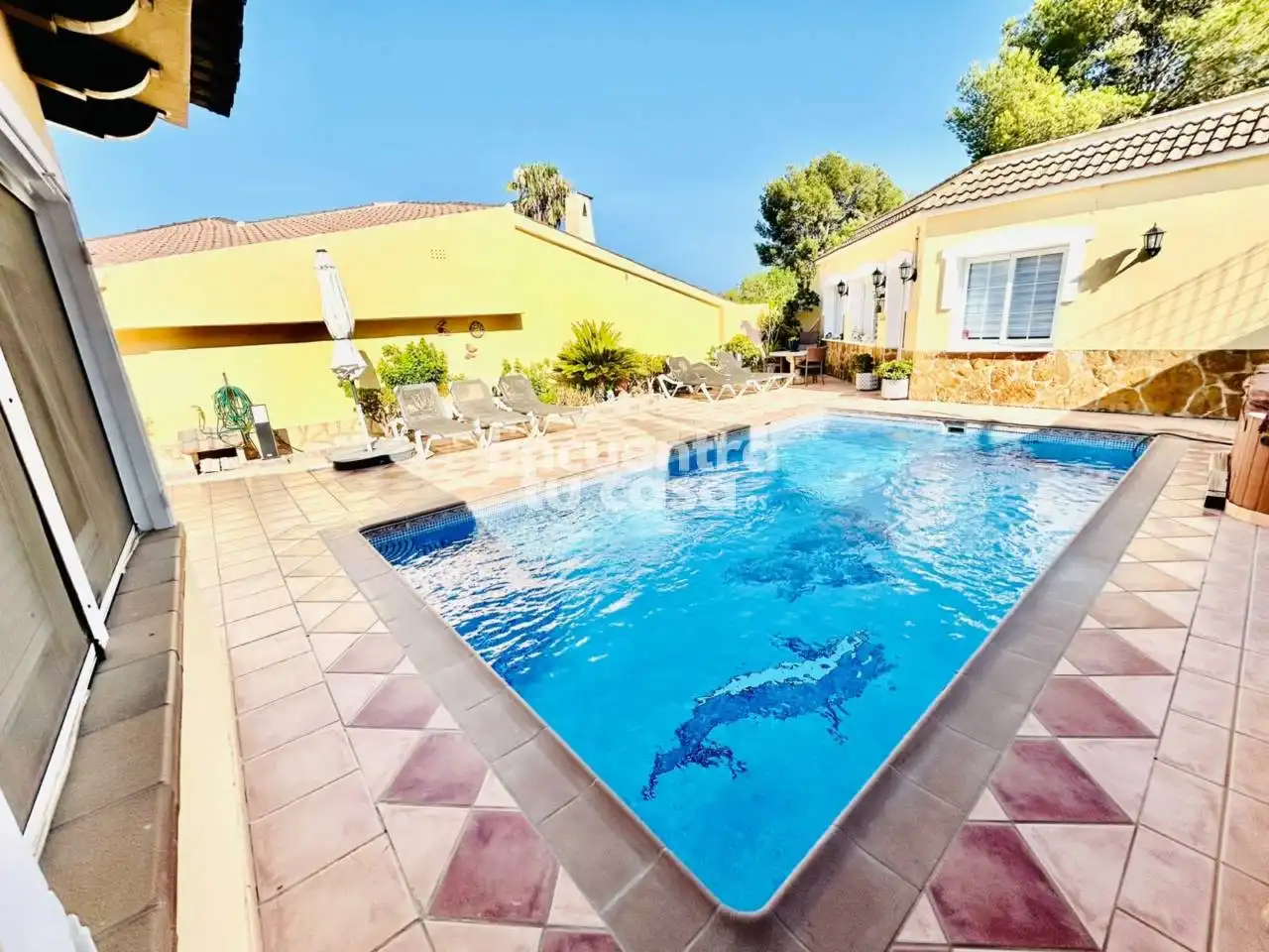 Houses for sale in Calle Orquidies, Barranco Hondo
