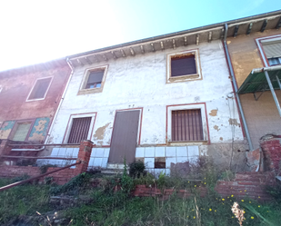 Vista exterior de Pis en venda en San Martín del Rey Aurelio