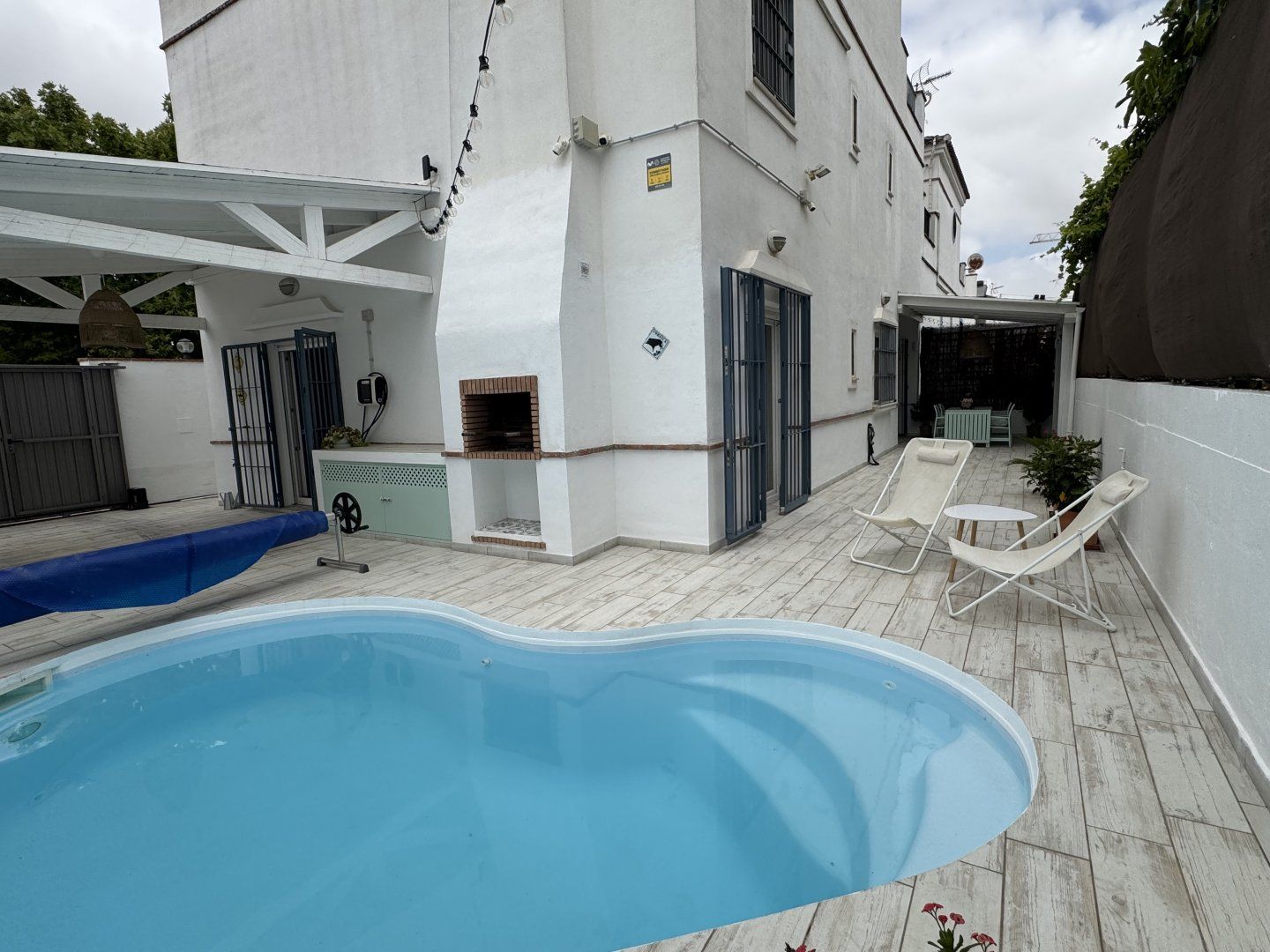 Swimming pool of Single-family semi-detached for sale in Bormujos  with Air Conditioner and Swimming Pool